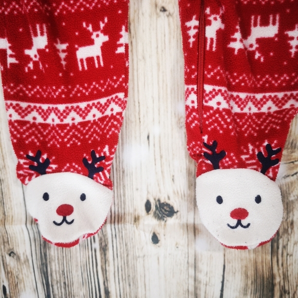 🎄 Christmas Fleece Sleeper; 6-12 Months - Picture 3 of 7